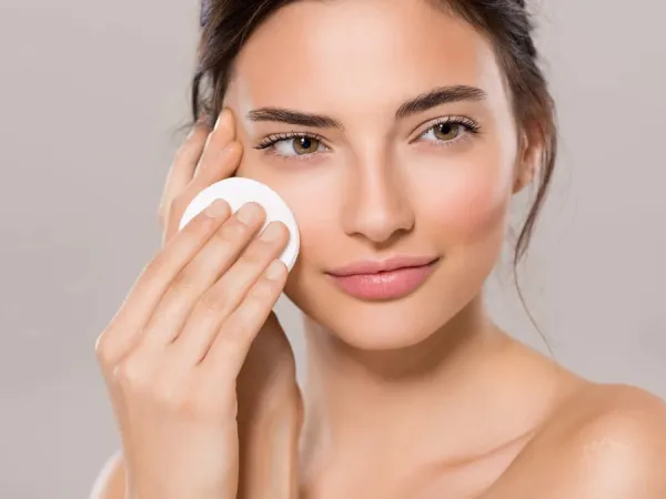 Mất 10–15 phút kẻ mày mỗi sáng